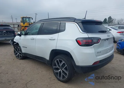 2025 Jeep Compass Limited 4X4 from USA, damaged, VIN 3C4NJDCN4ST614962